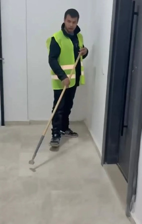 Cerkezköy merdiven temizliği titizliğiyle gerçekleştirilen yüzey düzeltme çalışması